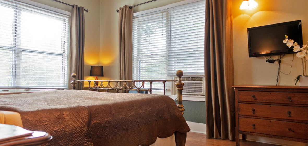 Cinnamon Bear Creekside Inn, Sonoma Review The Hotel Guru