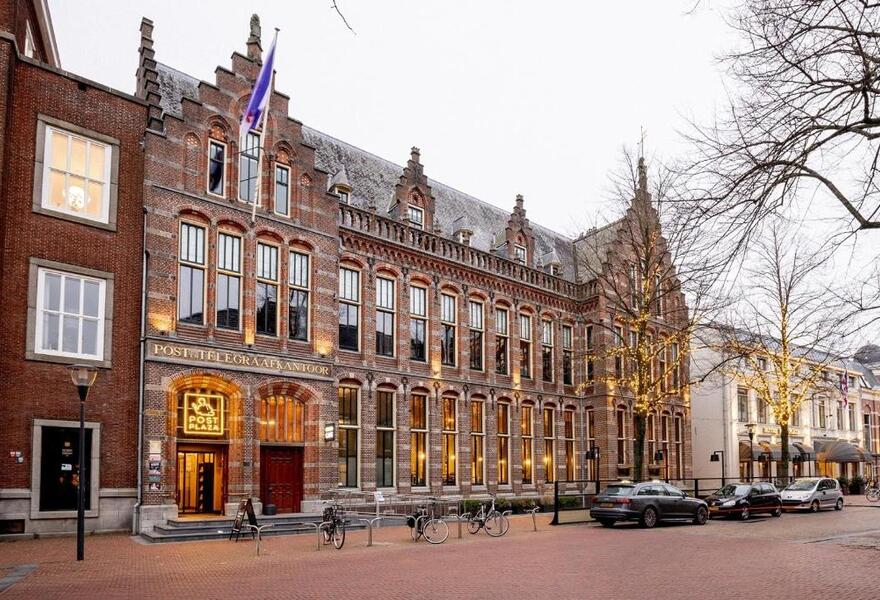 Post-Plaza Hotel & Grand Cafe