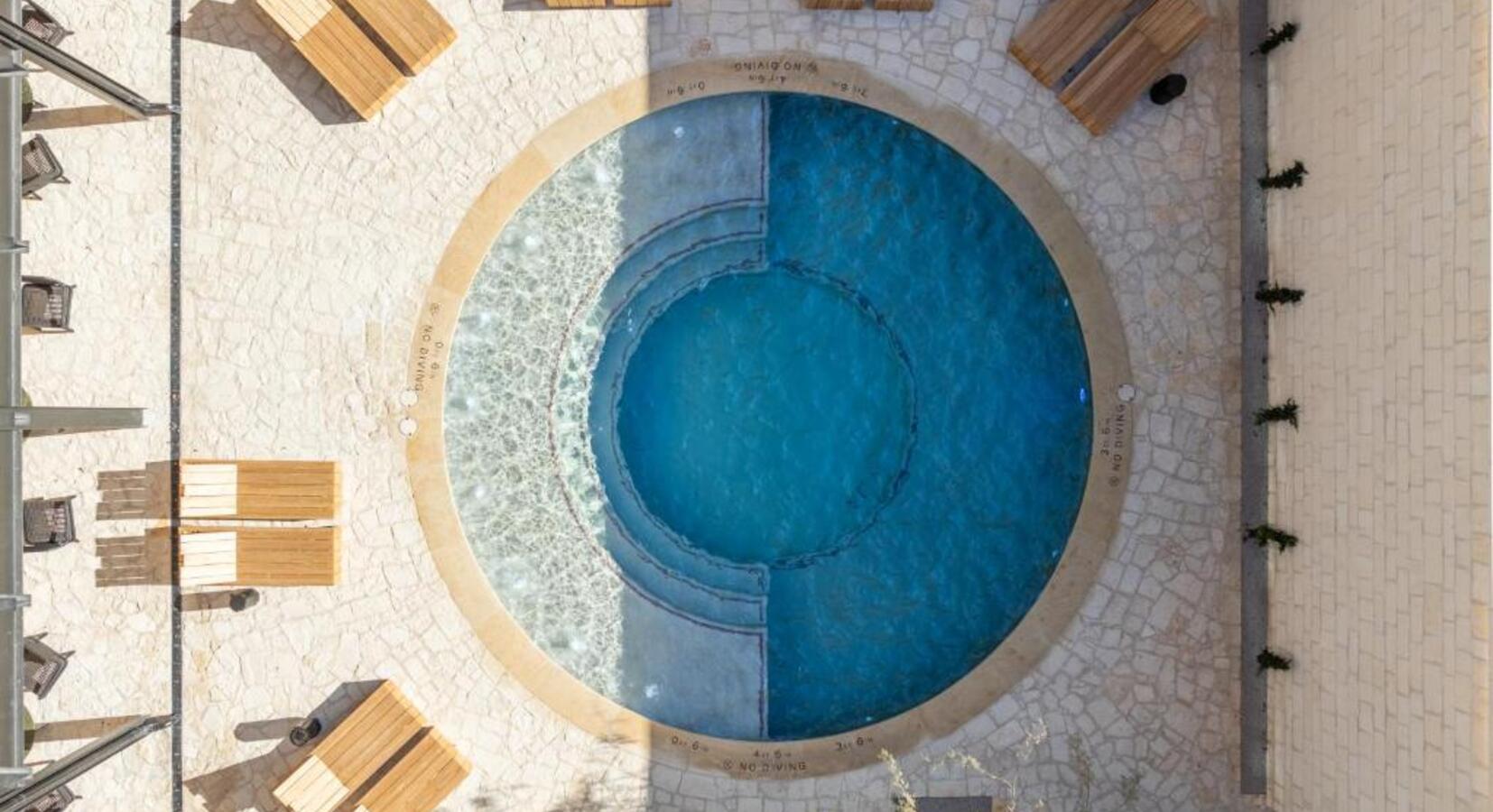 Pool area