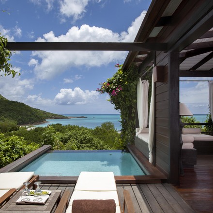 Hillside Pool Suite Midlevel