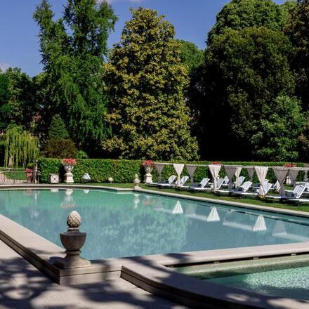 16 Florence Hotels with Pools