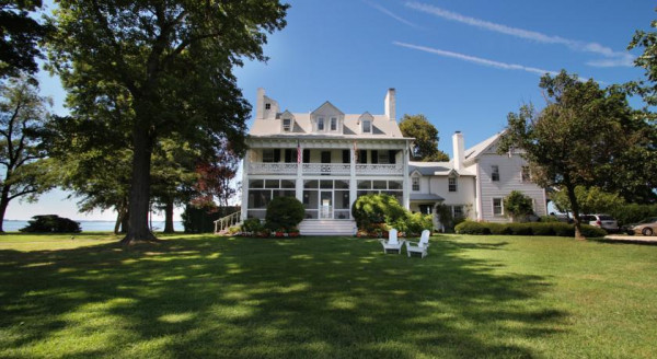 Wades Point Inn on the Bay