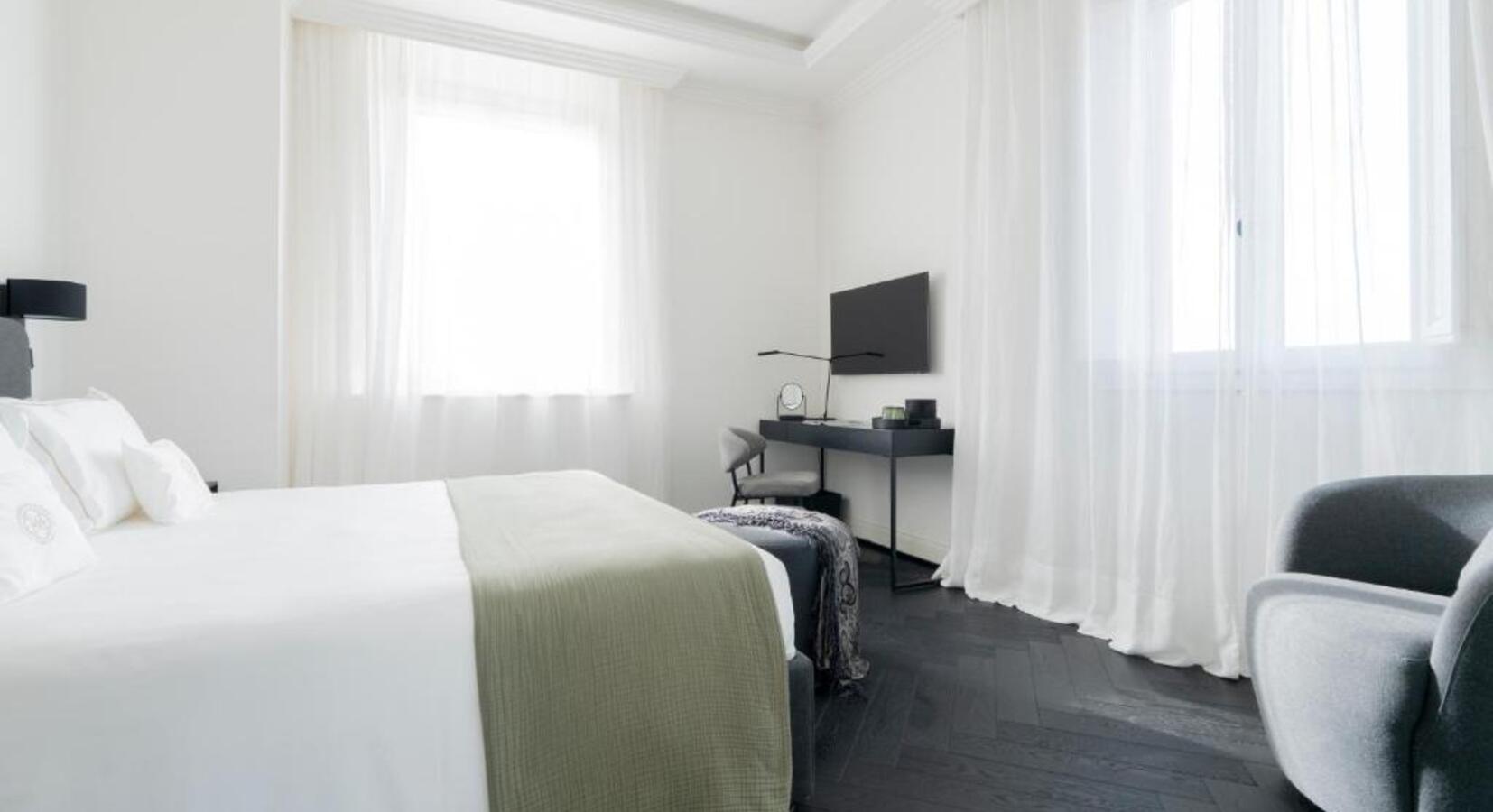 Boutique Villa hotel bedroom 