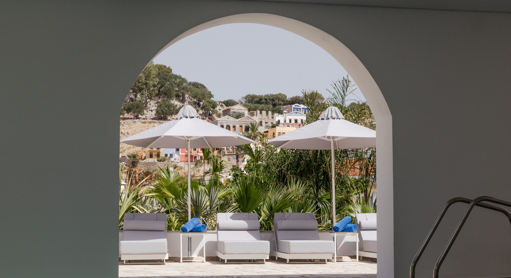 Pool and sun terrace