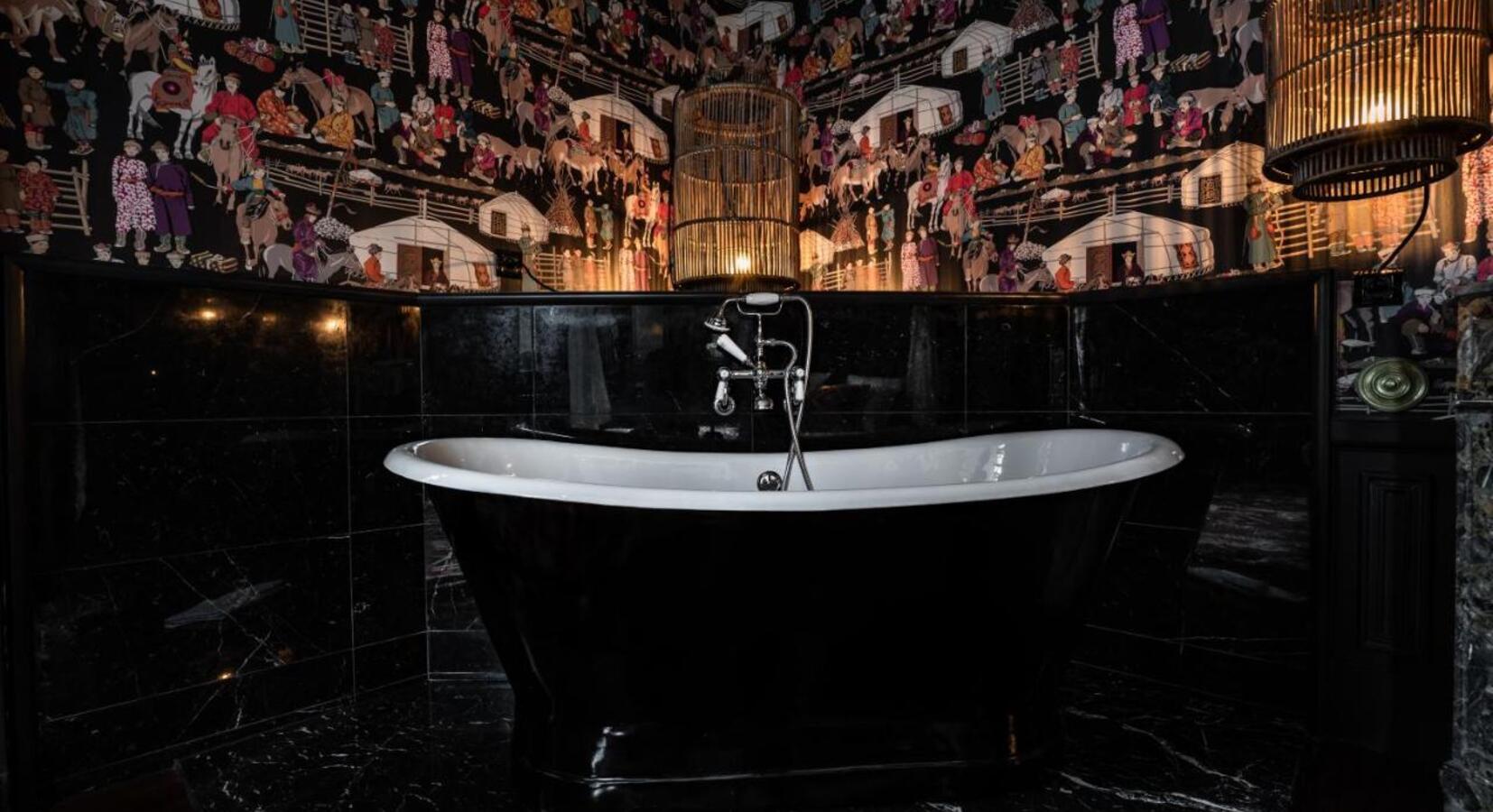 Signature Room Bathroom
