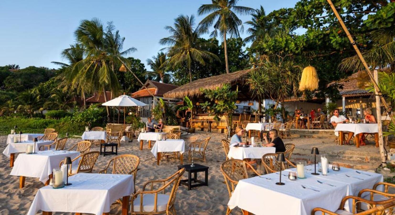 Beachfront dining
