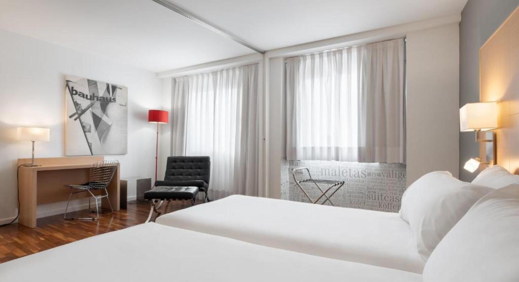 Twin Bedroom 