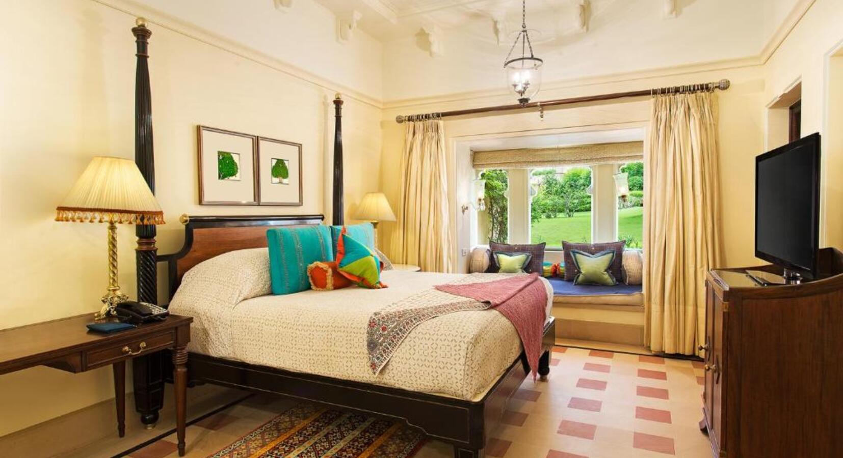 Double Bedroom 