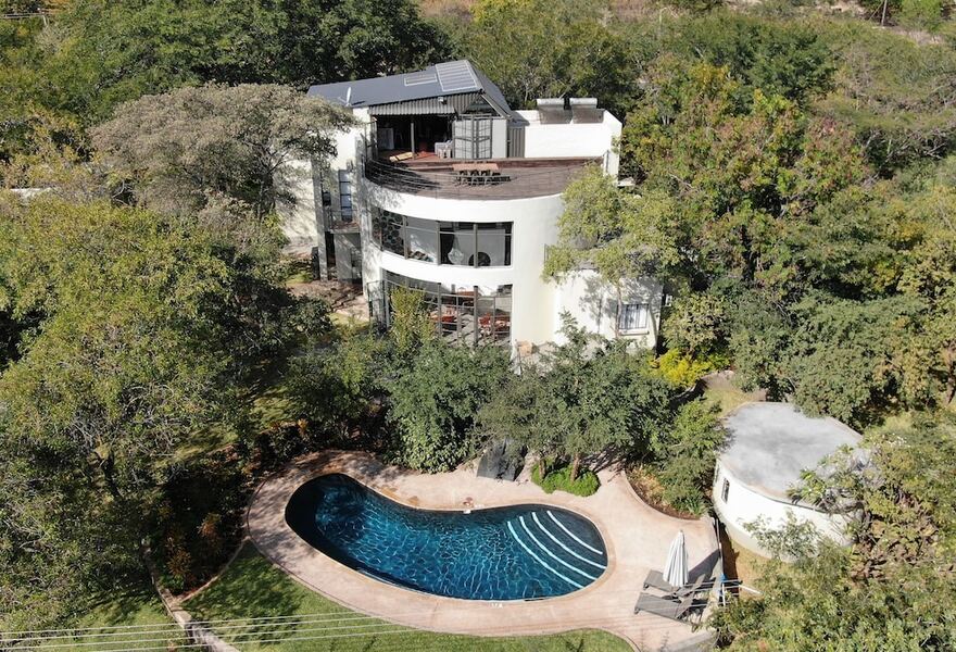 528 Victoria Falls