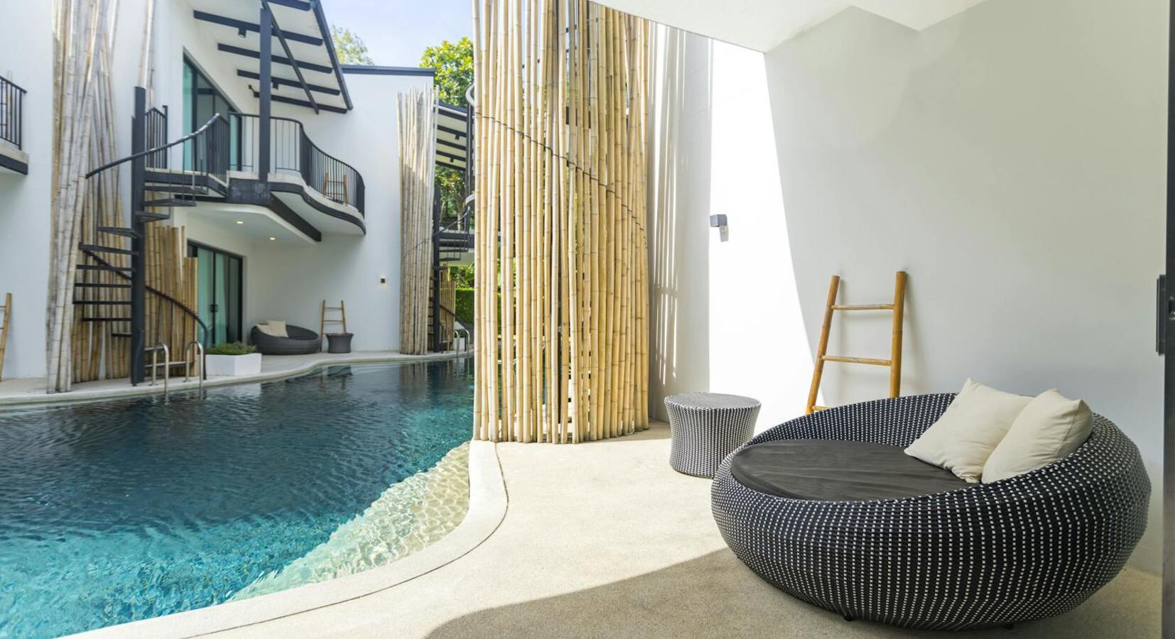 Private Poolside Terrace