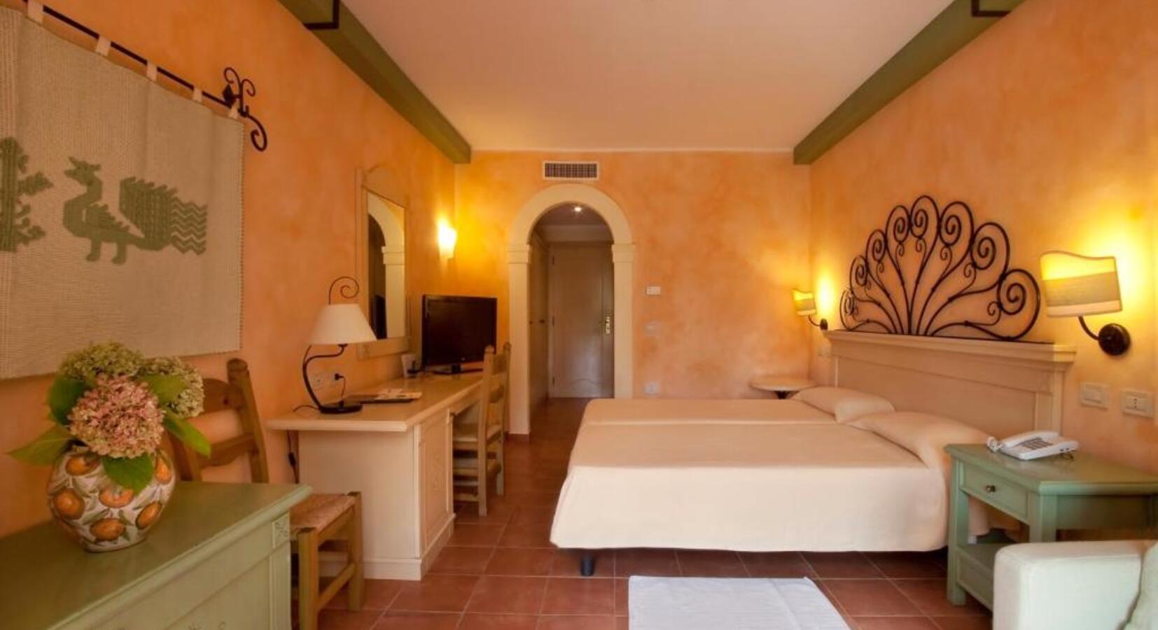 Family Room Pool View 