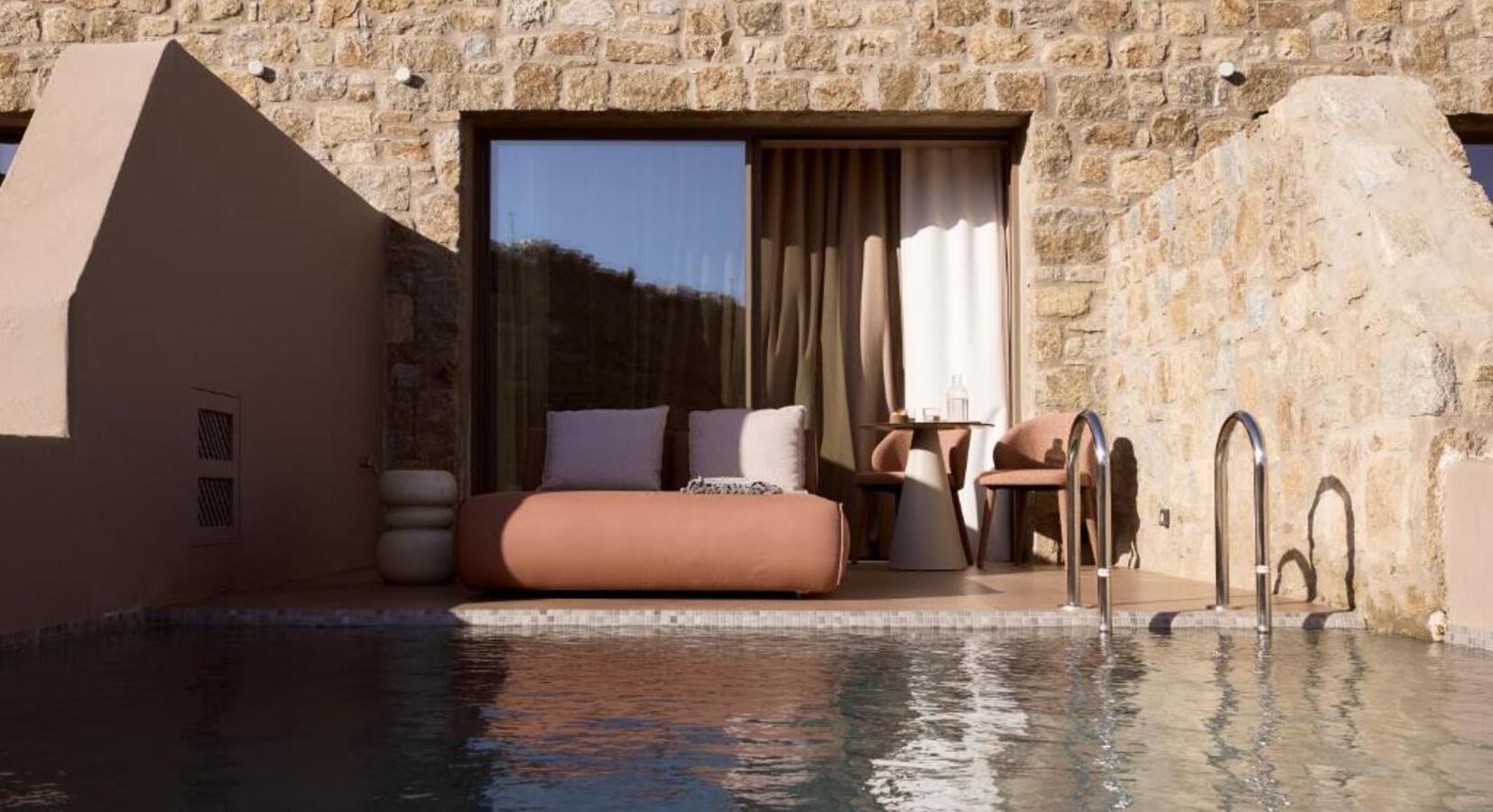 Private pool