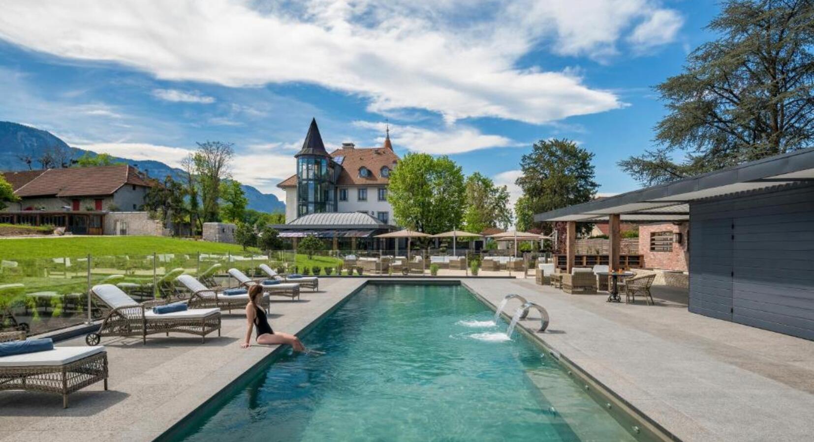 Pool area