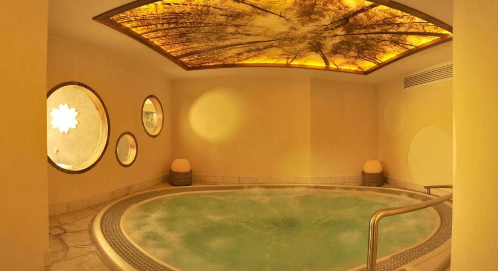 Hot tub