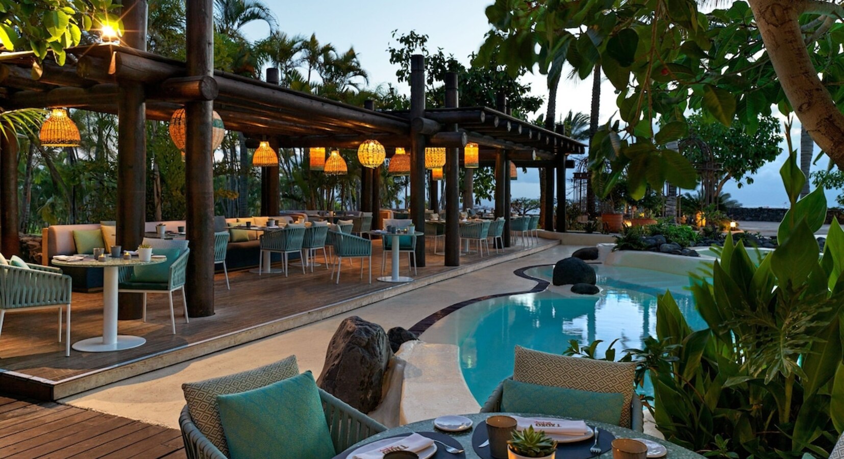 Poolside Dining
