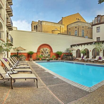 Omni La Mansion del Rio