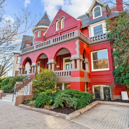 Swann House 