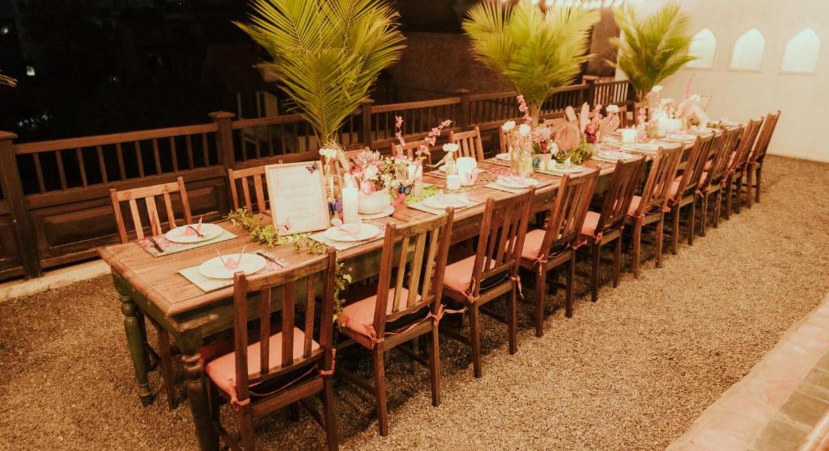 Outdoor dining