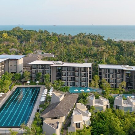 Exterior and Setting