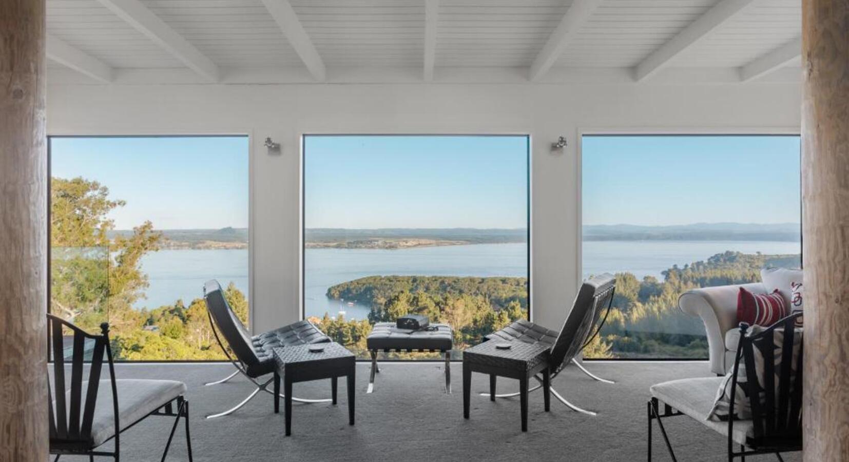 Acacia Cliffs Lodge