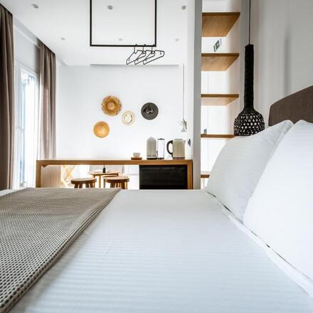 Eleana Hotel 