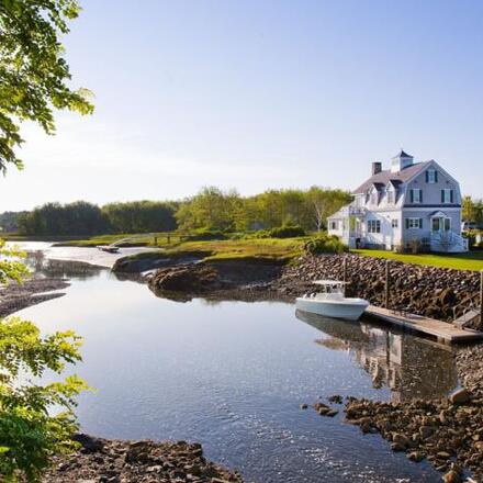 Breakwater Inn & Spa