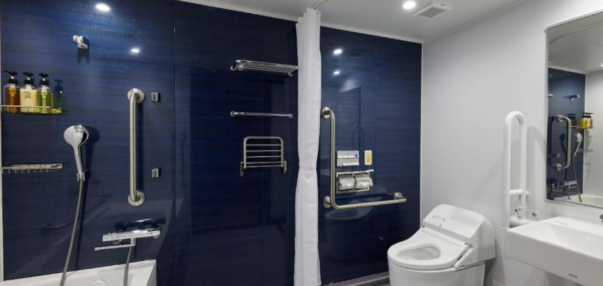 Lamp Light Books Hotel, Fukuoka (Kyushu), Japan. Expert reviews and