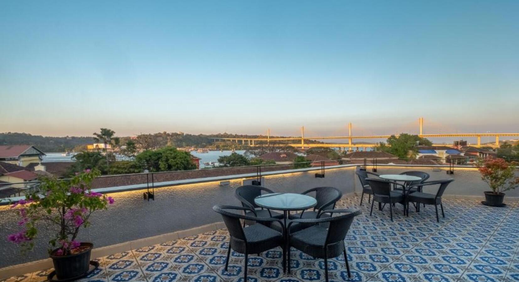 Roof Terrace with River Views