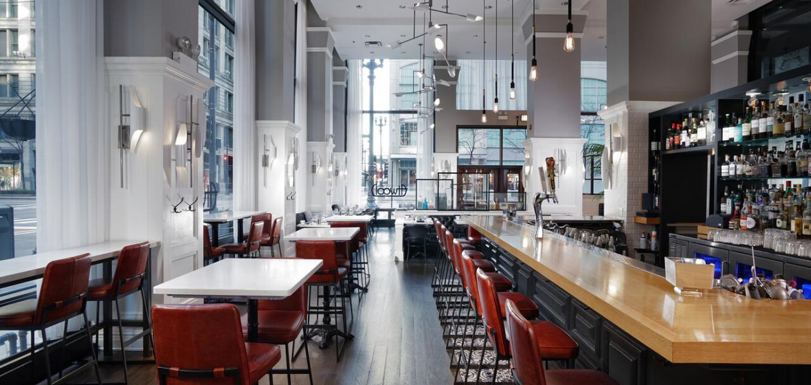 Staypineapple Chicago, Chicago Review The Hotel Guru