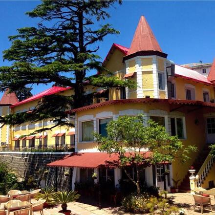 WelcomHeritage Kasmanda Palace