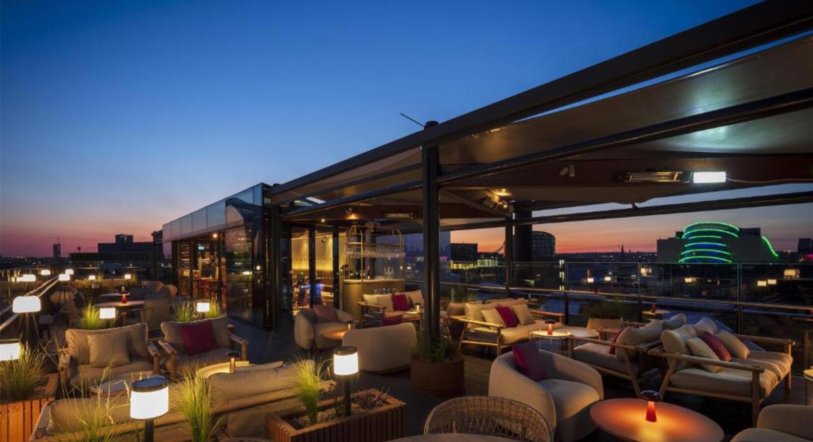 Rooftop Bar 