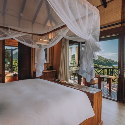 Hillside Ocean Pool Villa