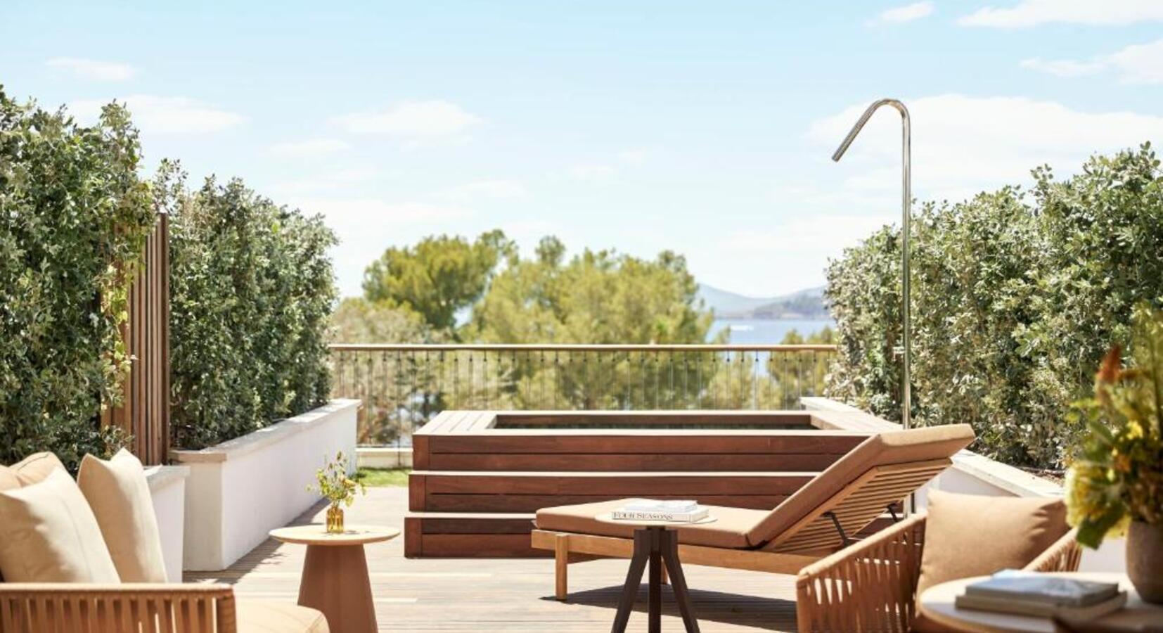 Garden View Suite with Plunge Pool 