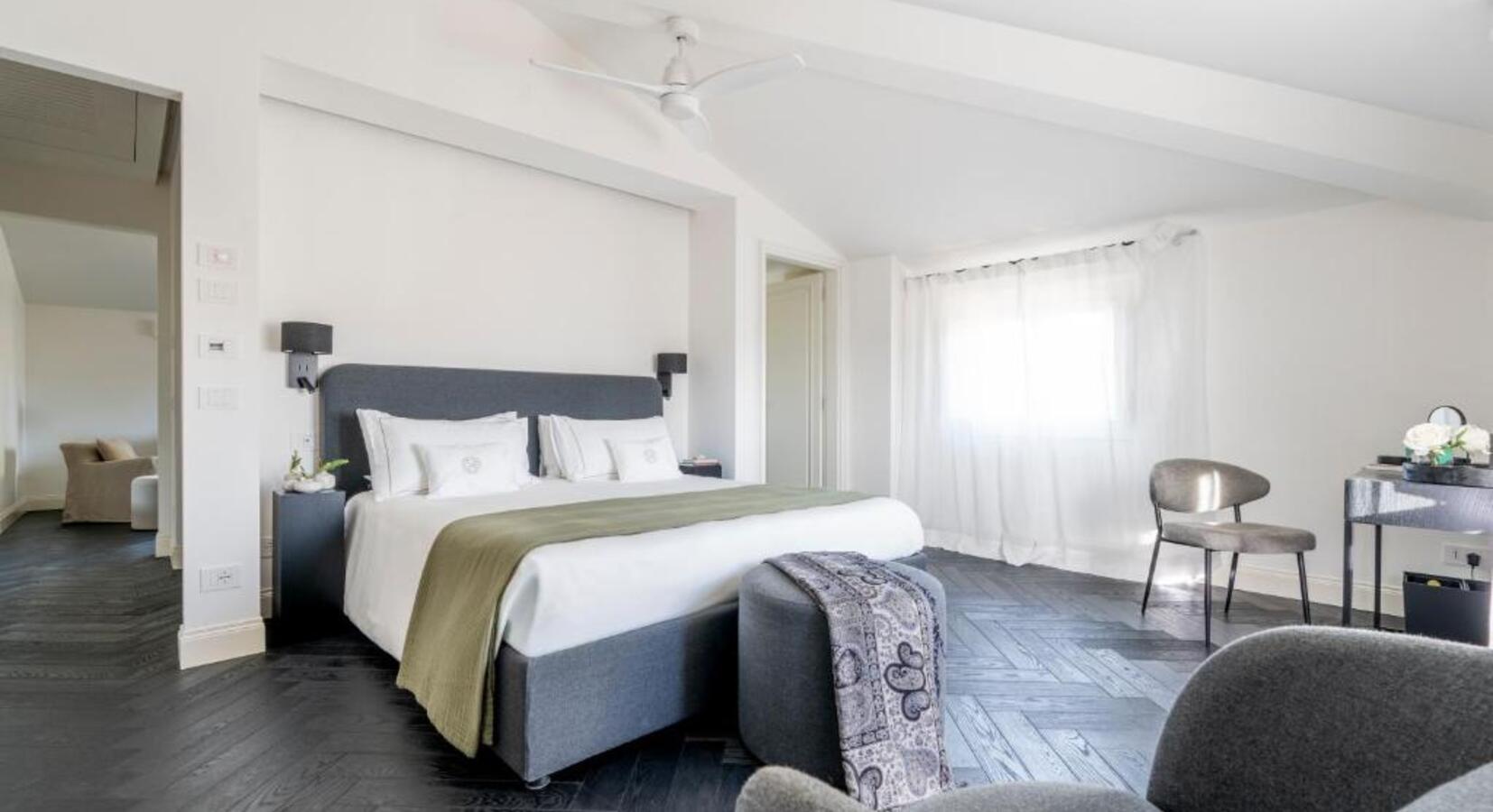 Villa double bedroom 