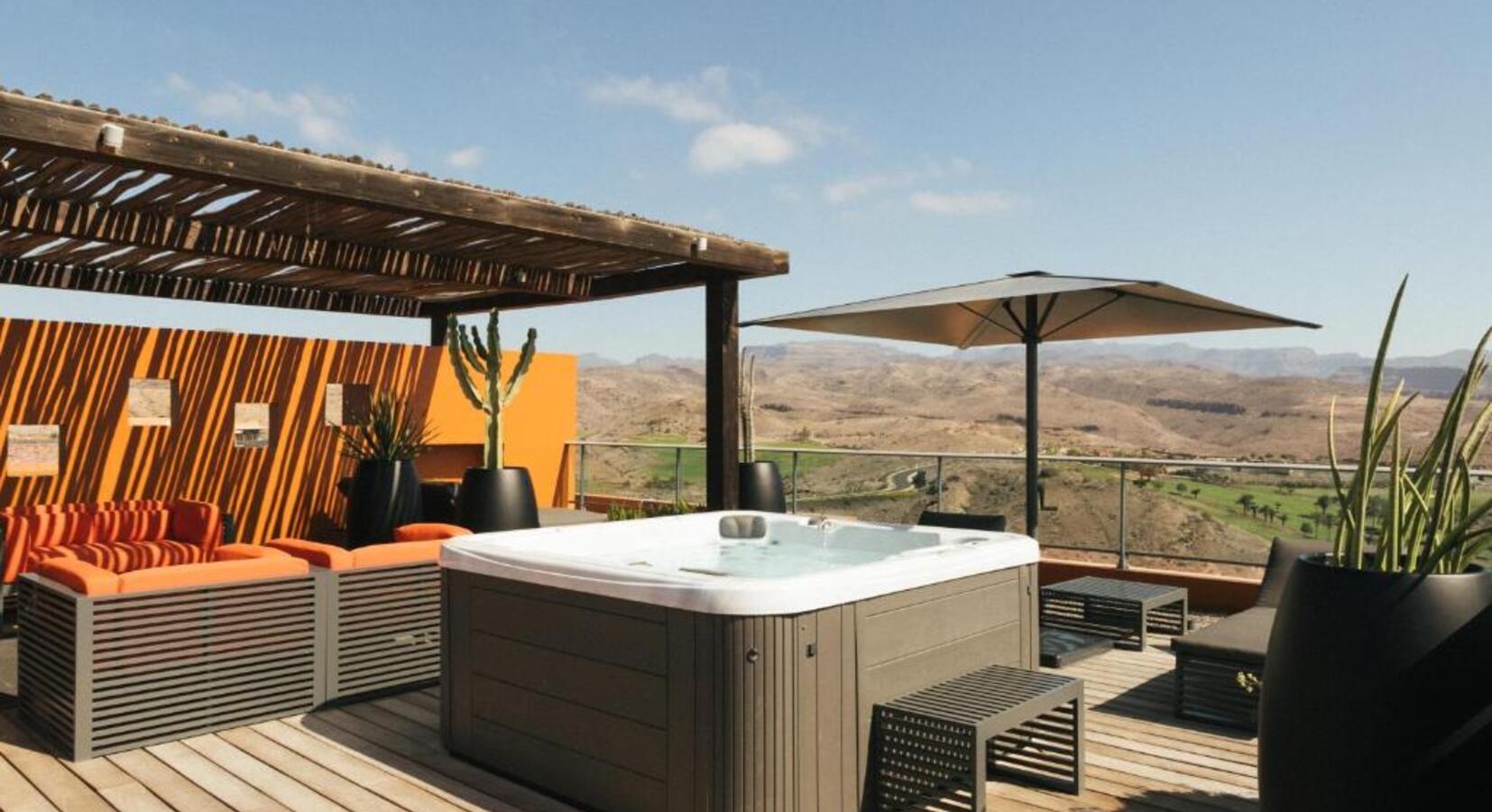Terrace with hot tub