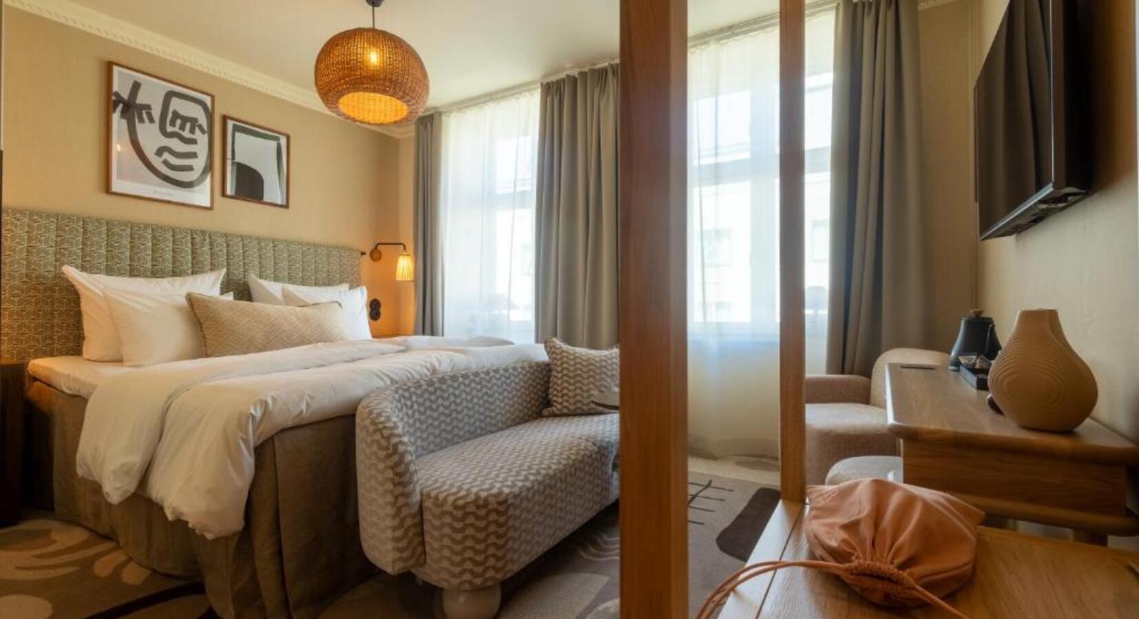 Superior King Room