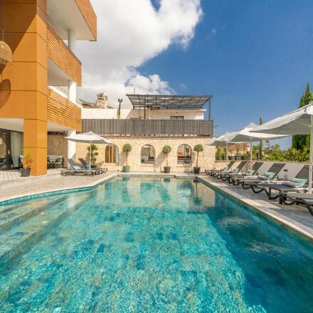 Lupia Suites
