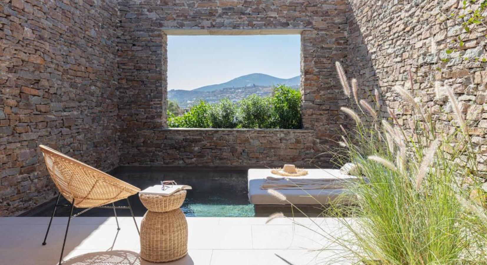 Suite with private pool 