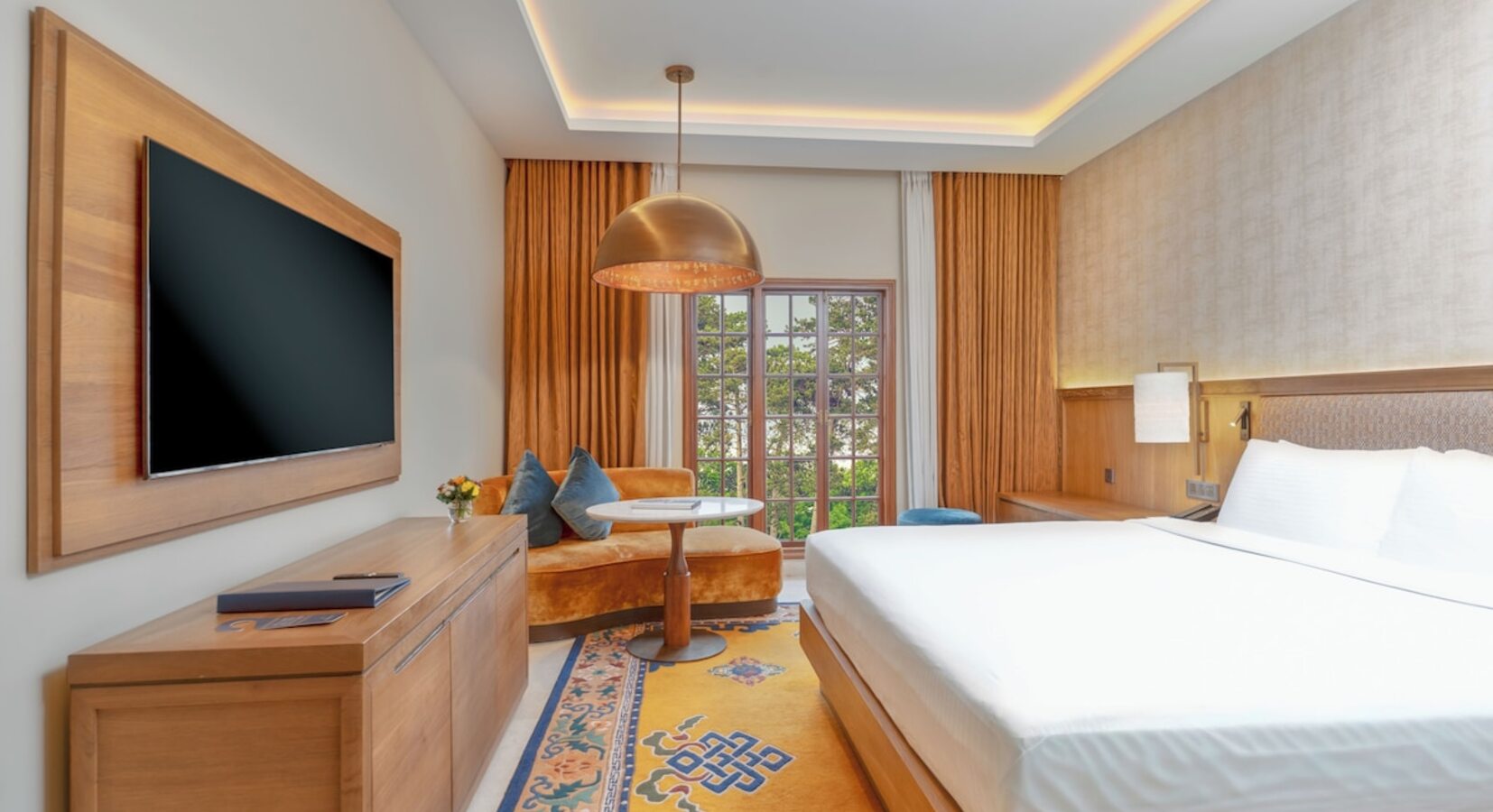 Club Shangrila King Room