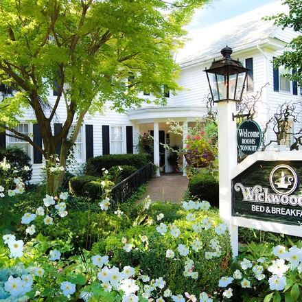 19 Bed & Breakfasts in Michigan