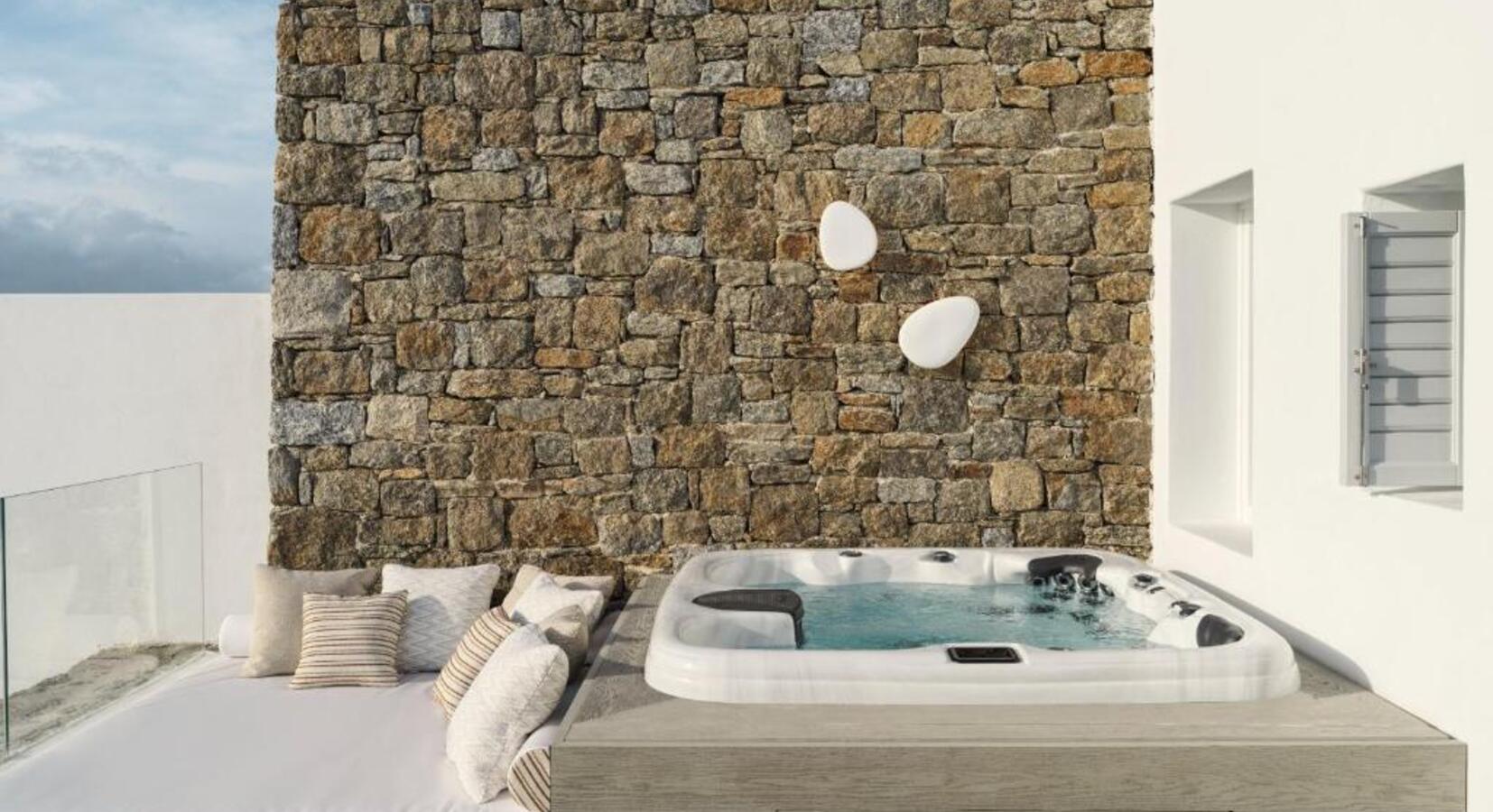 Suite with private hot tub 