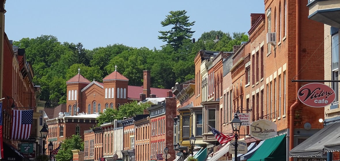 Galena, Illinois: Downtown Charm, Resort Life, Hiking and Wineries