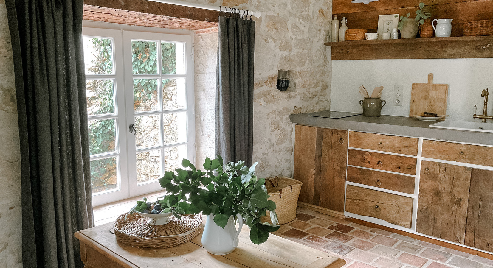 Chapel self catering cottage kitchen 