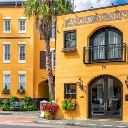 14 Historic Hotels in Charleston