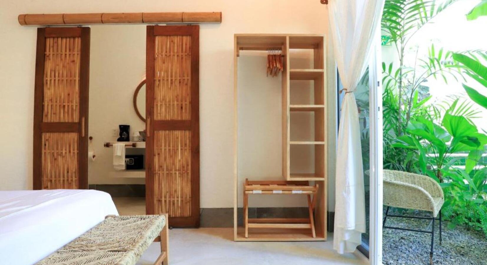 Guestroom details