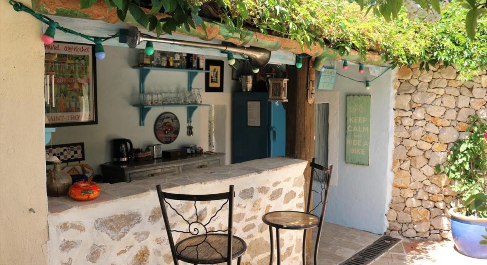Poolside Bar