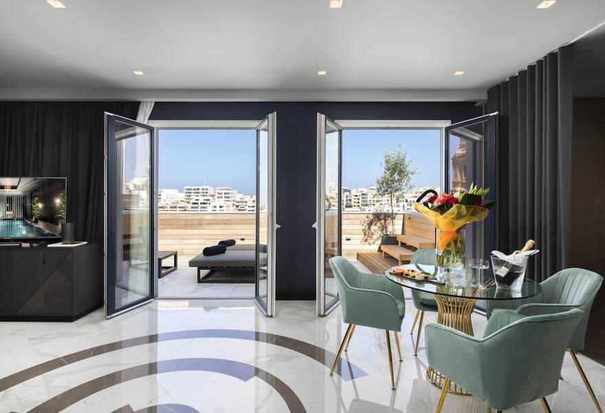 Lure Hotel