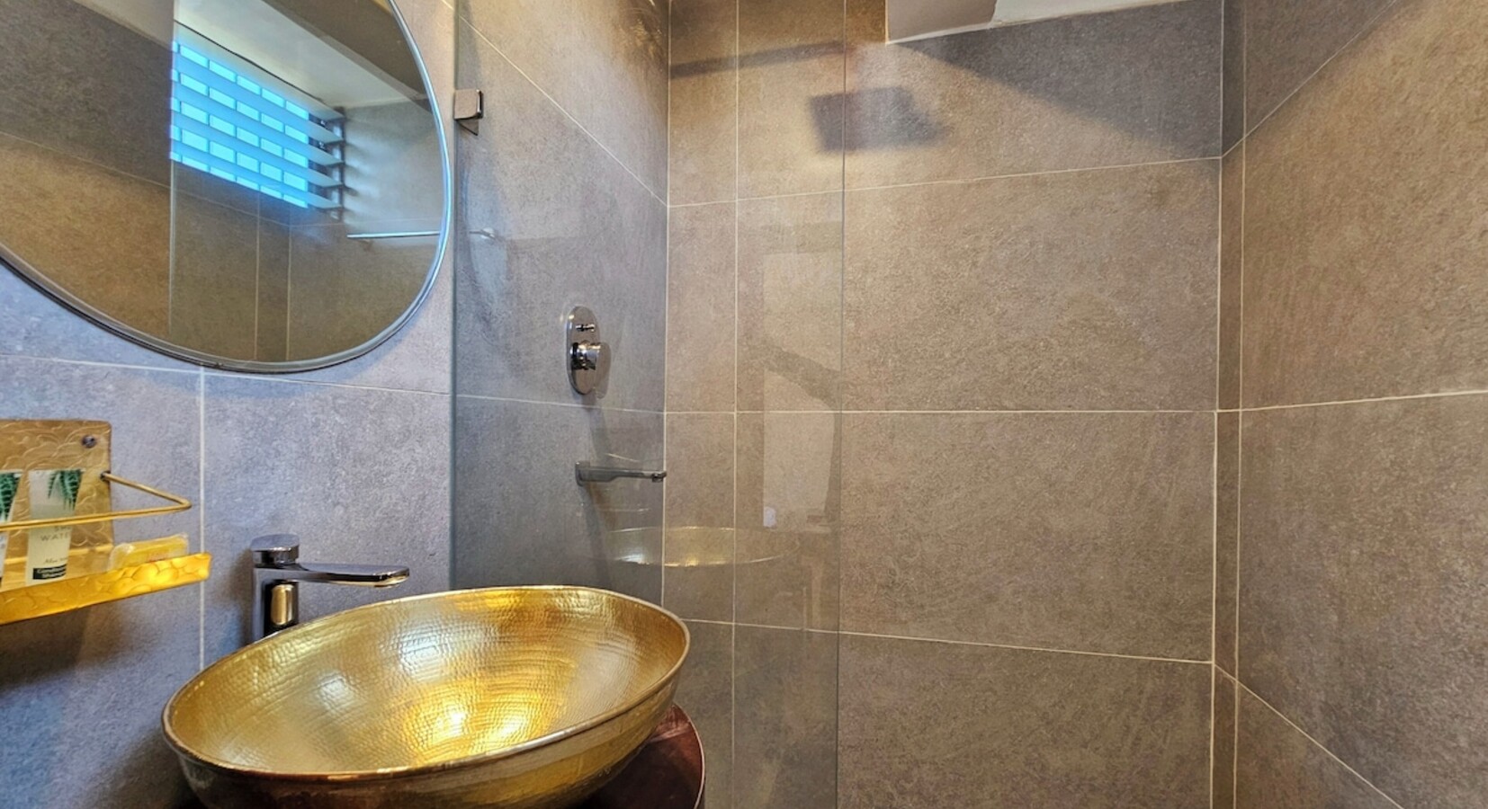 Premium Room Bathroom