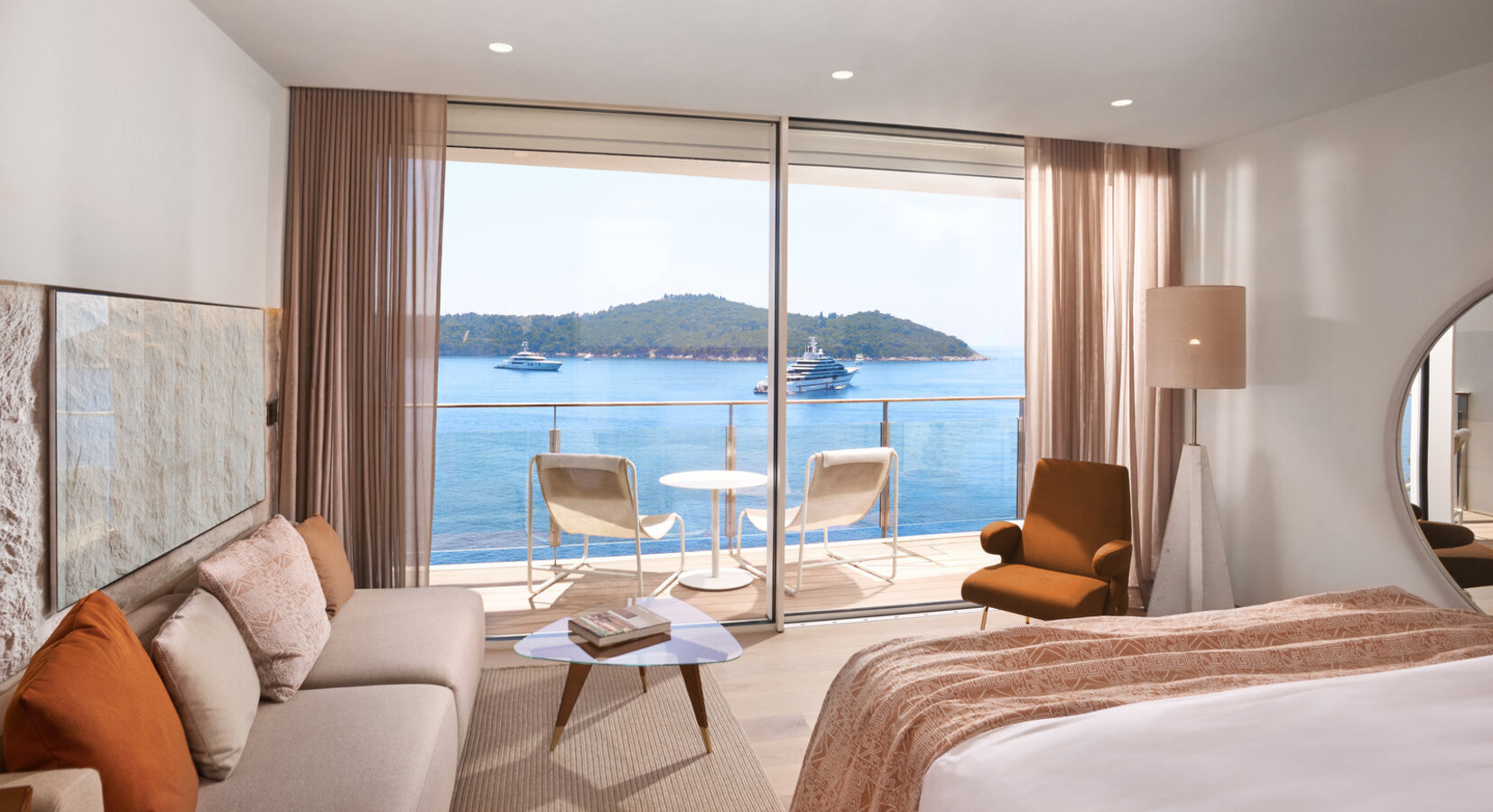 Deluxe Grand Sea View Room