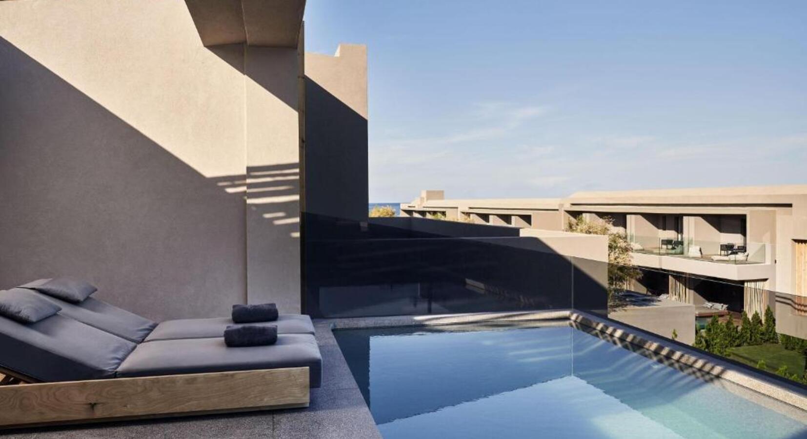 Private pool